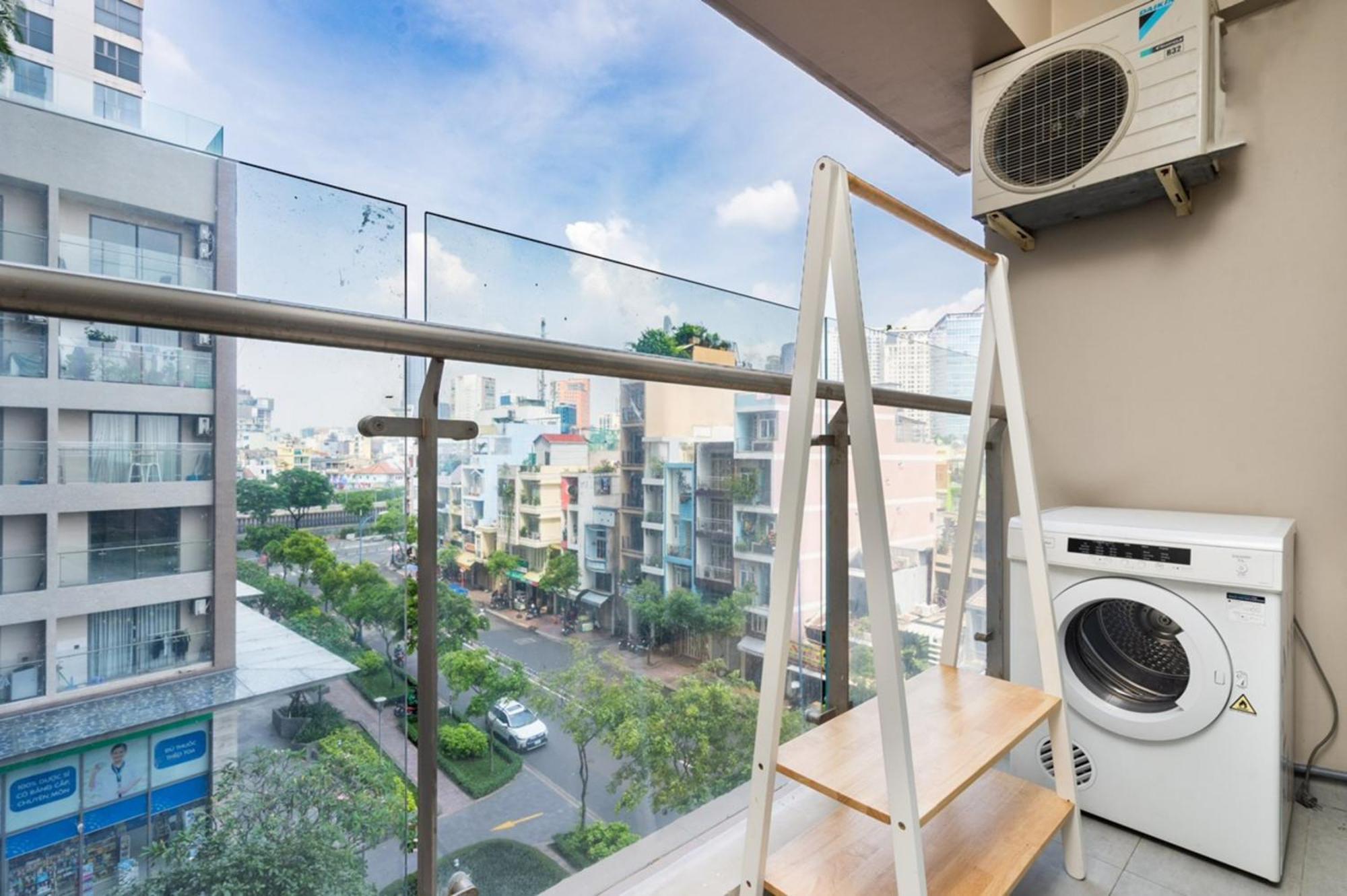Otis Millennium Saigon Balcony Căn hộ *
