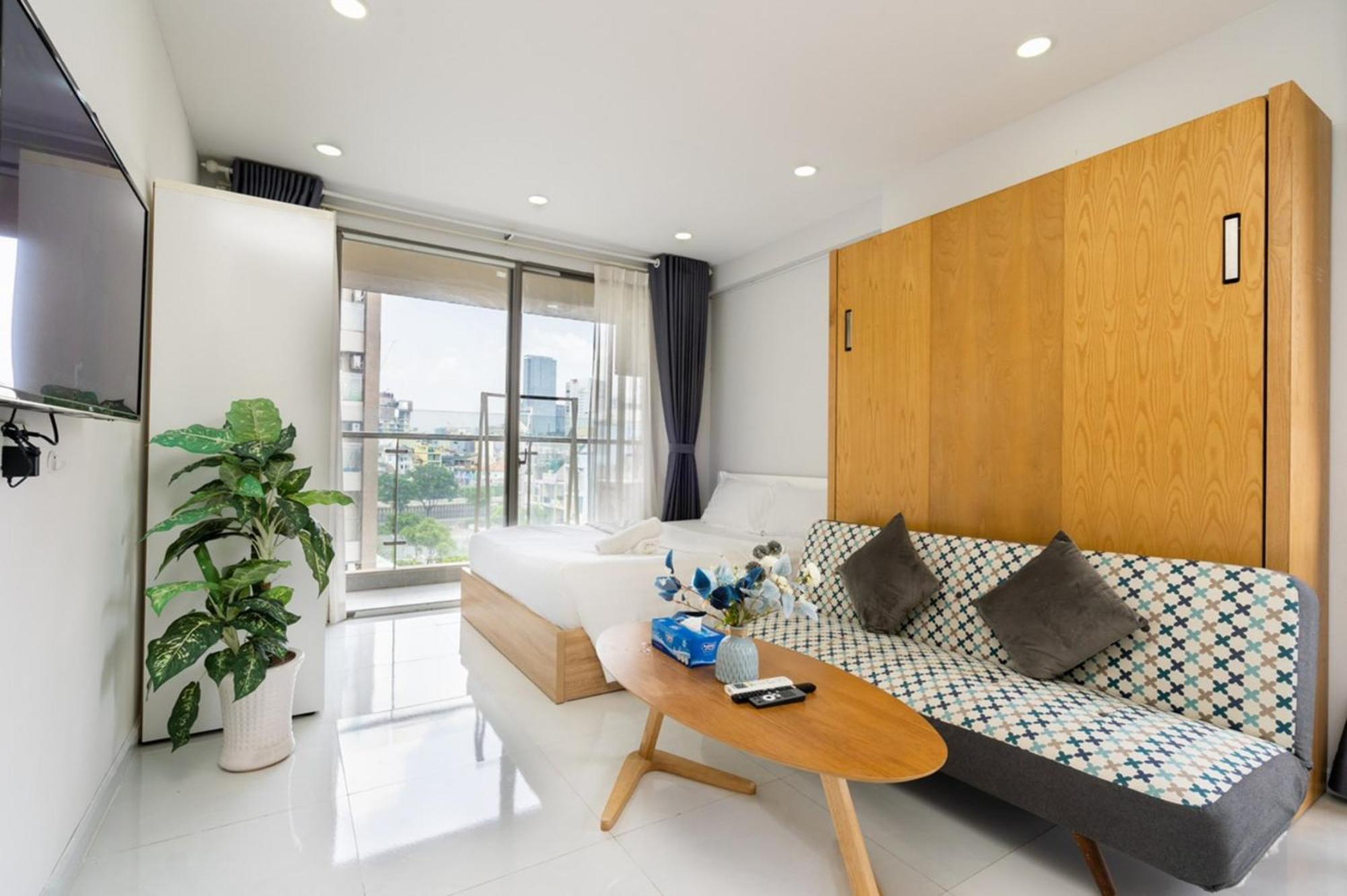 Căn hộ Otis Millennium Saigon Balcony *